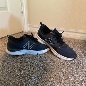 Comfy Athletic Navy Blue New Balance Running and Walking Tennis Shoe Sneakers